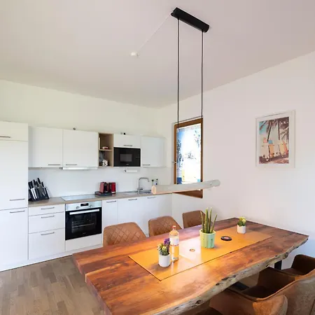 Partners - California Dreaming 93 Qm Mit Garten In Naehe Ber-airport